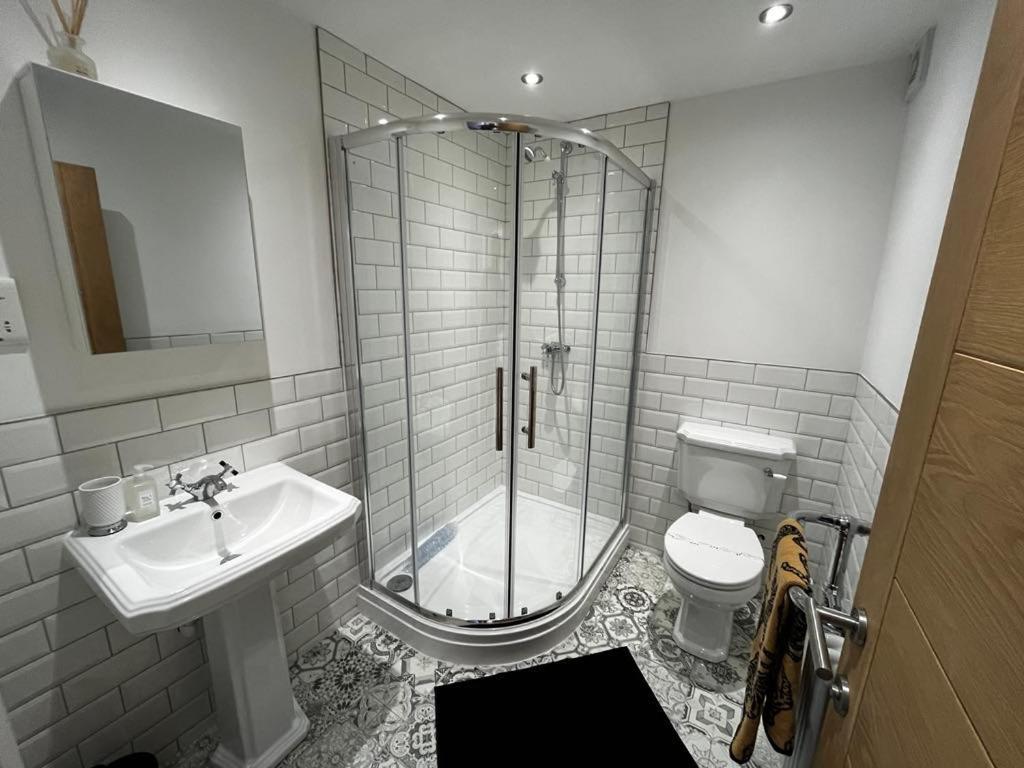 Sterling Stylish 2 Bedroom Central Modern Apartment Darlington  Buitenkant foto