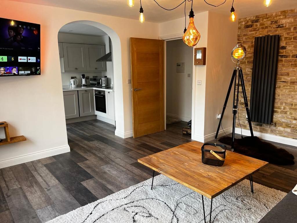 Sterling Stylish 2 Bedroom Central Modern Apartment Darlington  Buitenkant foto