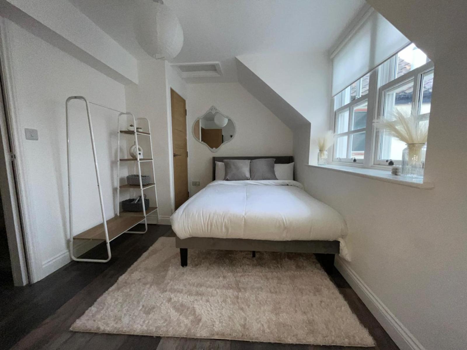 Sterling Stylish 2 Bedroom Central Modern Apartment Darlington  Buitenkant foto